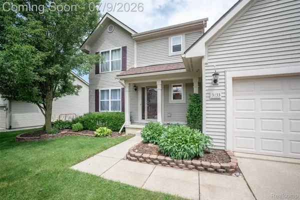 3133 Stillriver DR, Genoa Township, MI 48843