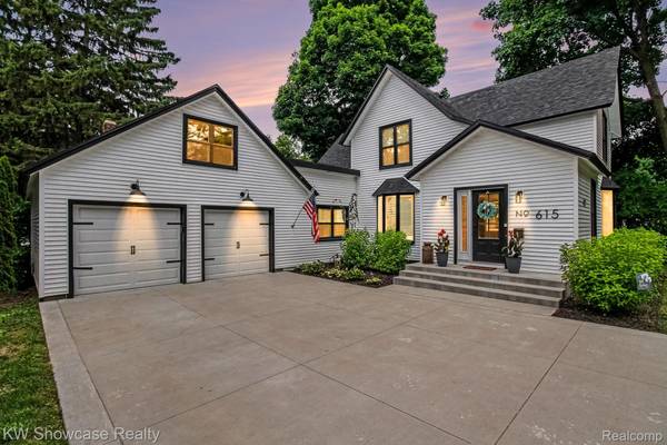 615 Hickory ST, Milford Village, MI 48381