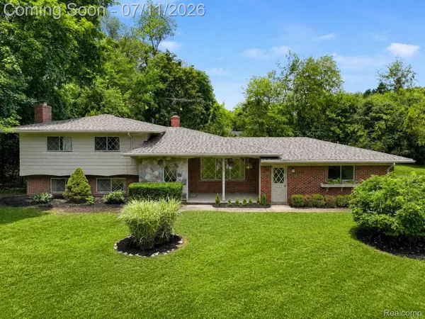 6970 Wing Lake RD, Bloomfield Hills, MI 48301