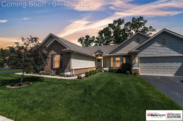 876 Flowering Plum DR, Brighton, MI 48116