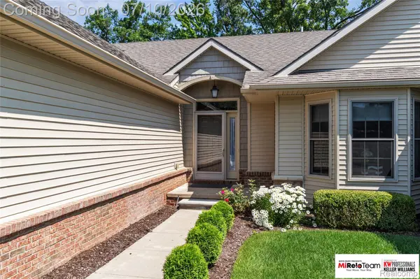 876 Flowering Plum DR, Brighton, MI 48116
