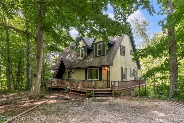 8569 Stonegate DR, Salem Township, MI 48168