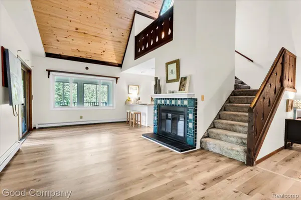 8569 Stonegate DR, Salem Township, MI 48168