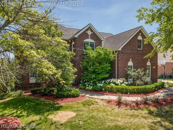 24374 Terra Del Mar DR, Novi, MI 48374