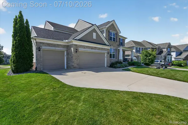 58491 Winnowing CIR S, Lyon Charter Township, MI 48178