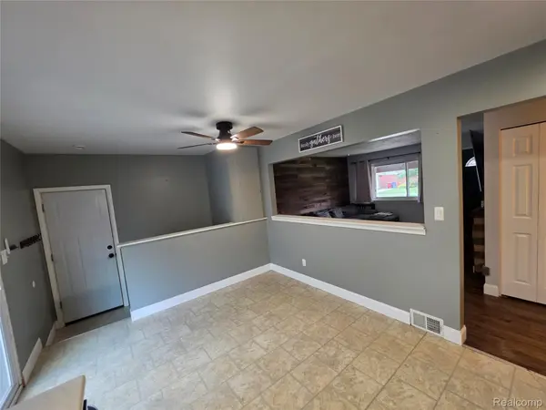 18503 Bittersweet, Fraser, MI 48026