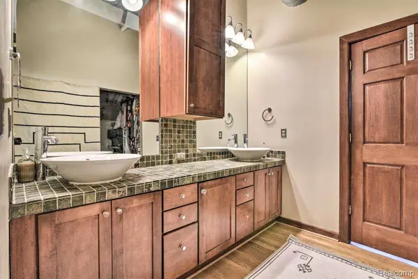 1395 Antietam #37, Detroit, MI 48207
