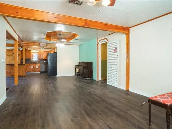 33 Park Lane, Gainesville, TX 76240