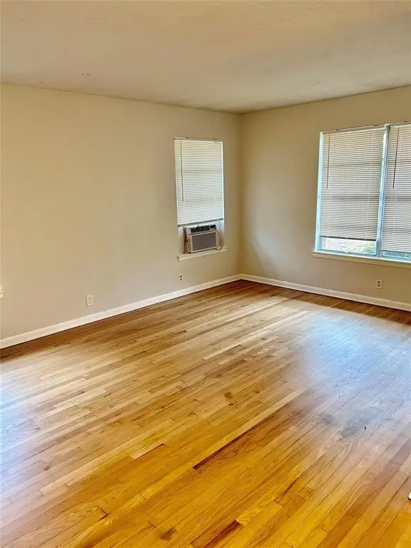 11223 Wyatt Street, Dallas, TX 75218