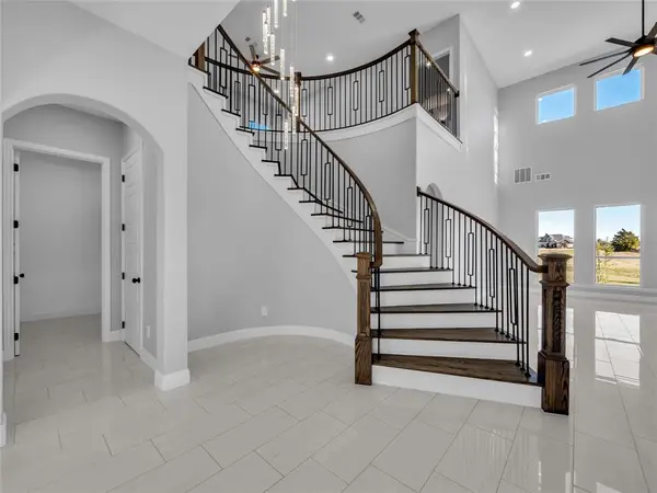 2900 Terrytown Drive, Ennis, TX 75119