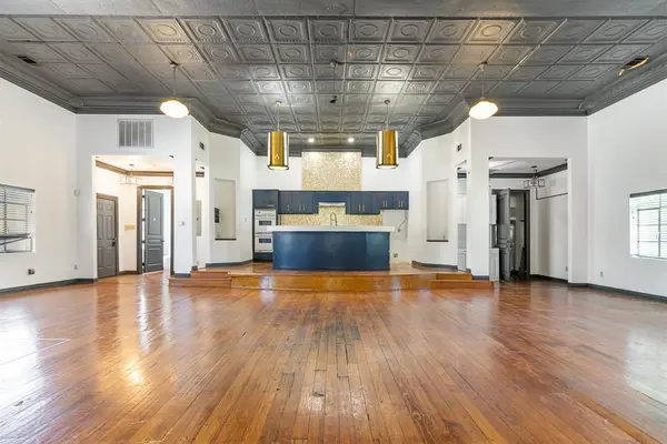 2602 Kings Road, Dallas, TX 75219