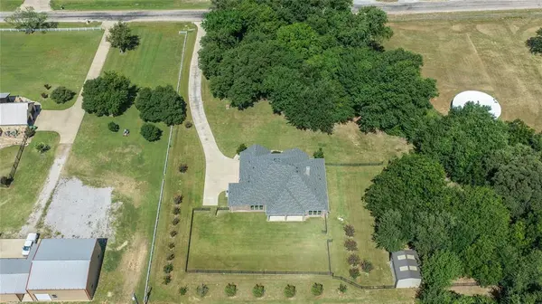 181 Fairview Court, Decatur, TX 76234