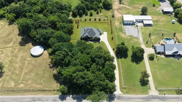 181 Fairview Court, Decatur, TX 76234