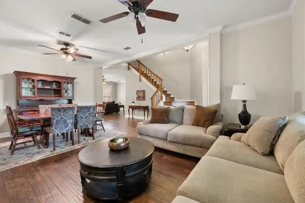 6111 Sandstone Drive, Arlington, TX 76001