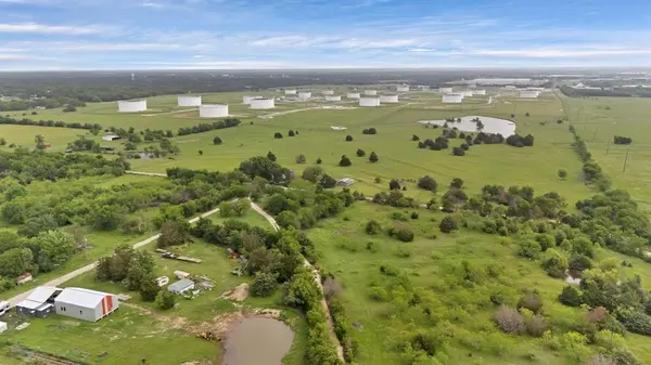 1402 County Road 1030,  Corsicana,  TX 75110