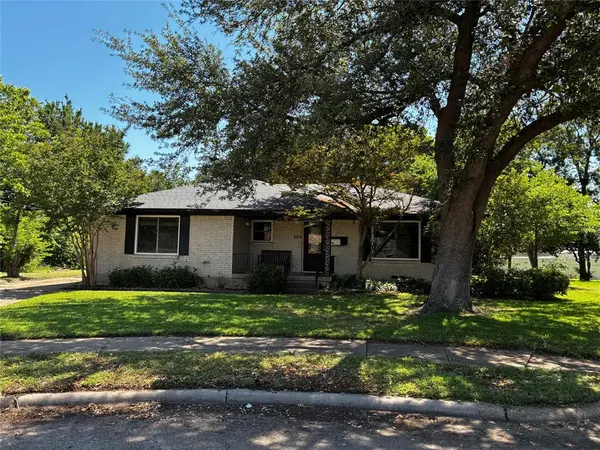 1116 Atlanta Circle, Garland, TX 75041