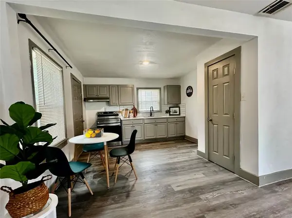 3613 Castleman Street, Fort Worth, TX 76119