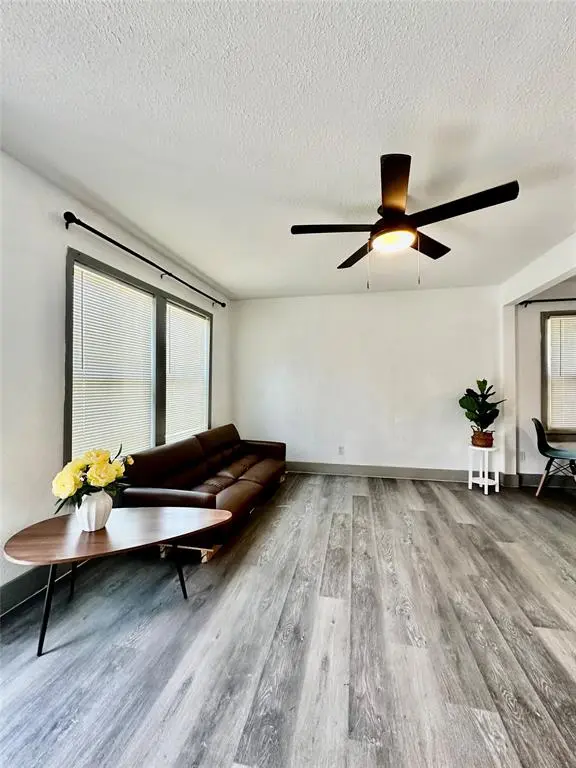 3613 Castleman Street, Fort Worth, TX 76119