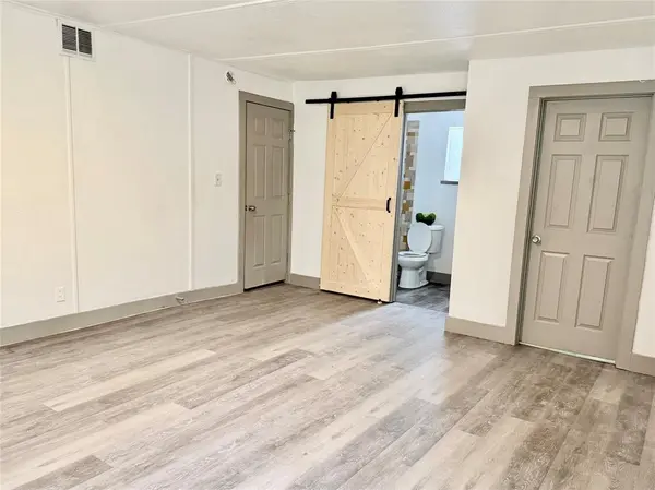 3613 Castleman Street, Fort Worth, TX 76119