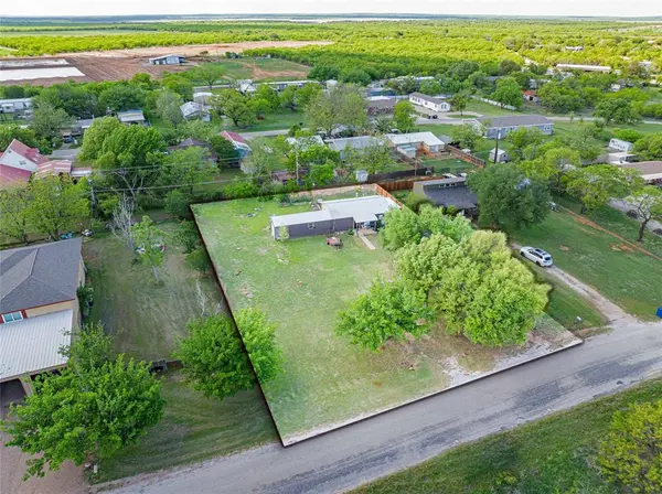 125 Water District Road 214, Breckenridge, TX 76424