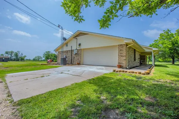 1608 Sunset Road, Robinson, TX 76706