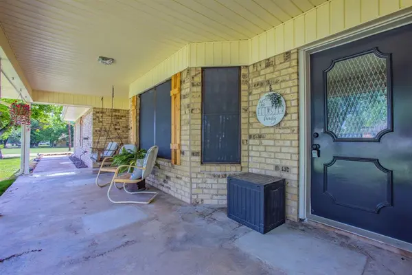 1608 Sunset Road, Robinson, TX 76706