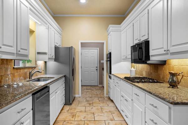 80 Sugar Creek Place, Woodway, TX 76712