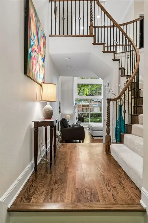 4147 Towne Green Circle, Addison, TX 75001
