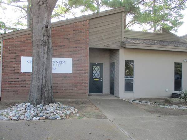 2403 Cales Drive #B & C, Arlington, TX 76013