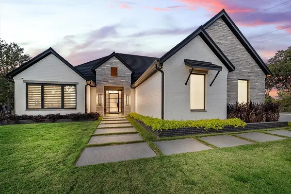 9017 Rumfield Road, North Richland Hills, TX 76182