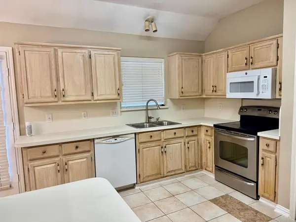 2151 Arbor Creek Drive, Carrollton, TX 75010