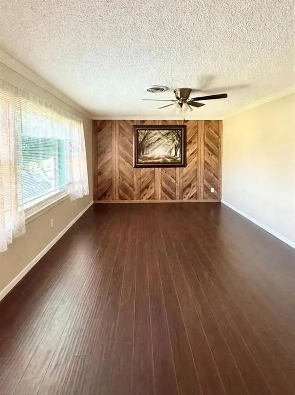 6408 Lake Vista Street, Lake Worth, TX 76135