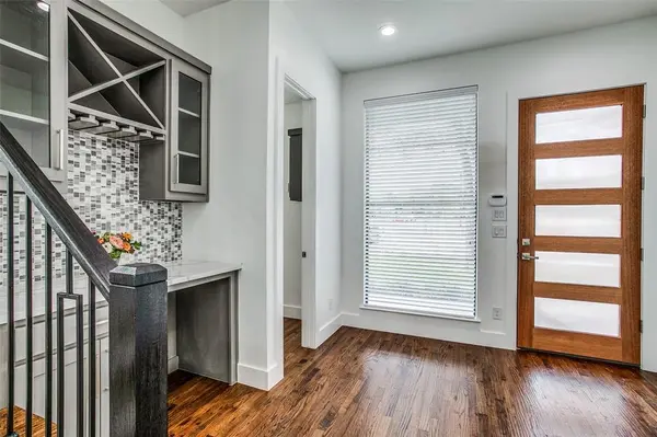 2042 Bickers Street, Dallas, TX 75212