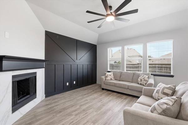 4216 Bridgestone Drive, Fort Worth, TX 76123