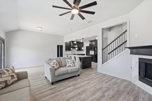 4216 Bridgestone Drive, Fort Worth, TX 76123