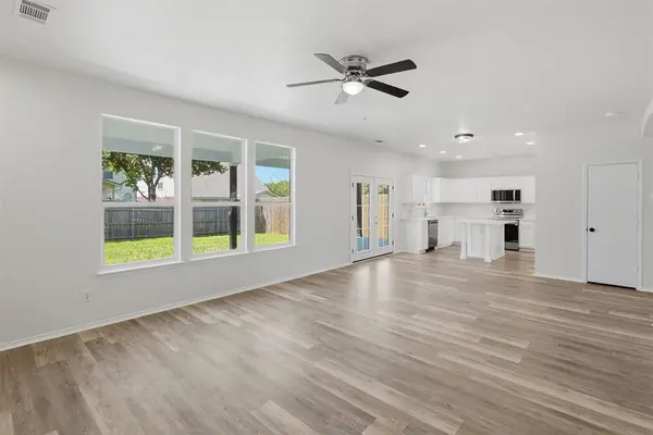 7104 Starwood Drive, Fort Worth, TX 76137