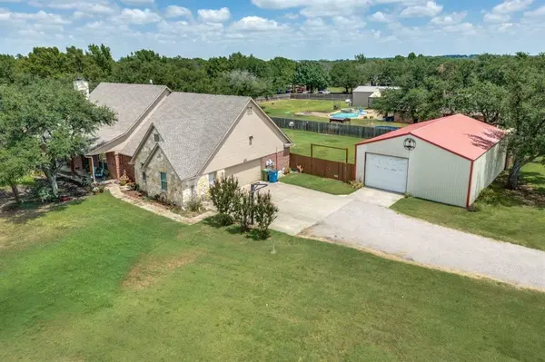 225 PEAR TREE Lane, Collinsville, TX 76233