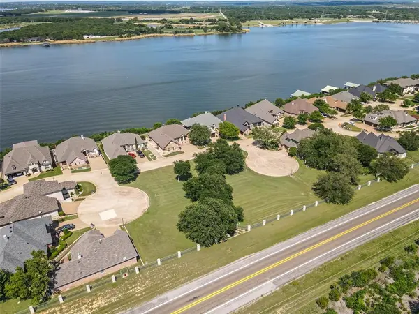 4109 Bluff View Drive, Granbury, TX 76048