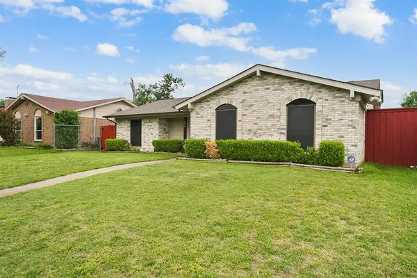 3224 Rockne Lane, Mesquite, TX 75150
