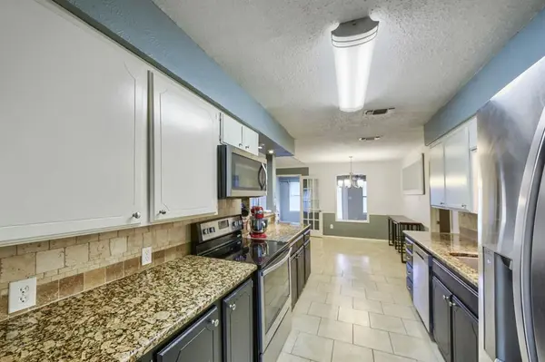 8437 Glenann Drive, North Richland Hills, TX 76182