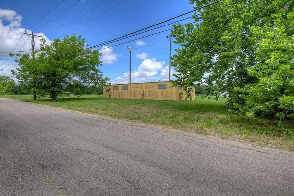 414 N Neal Street, Commerce, TX 75428