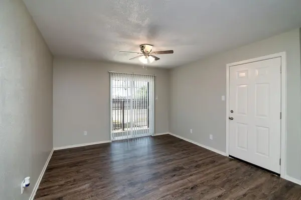 8037 W Elizabeth Lane #223, Fort Worth, TX 76116