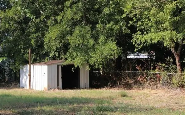 301 E Wood Street, Streetman, TX 75859