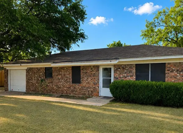 3928 Crestridge Drive, Brownwood, TX 76801