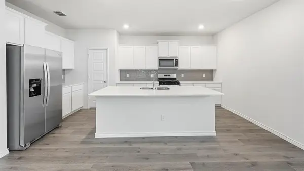 7090 Bison Creek Lane, Garland, TX 75043