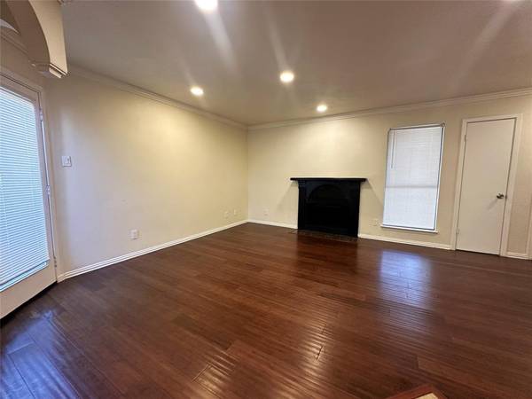1600 Pecan Chase Circle #6, Arlington, TX 76012