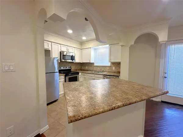 1600 Pecan Chase Circle #6, Arlington, TX 76012