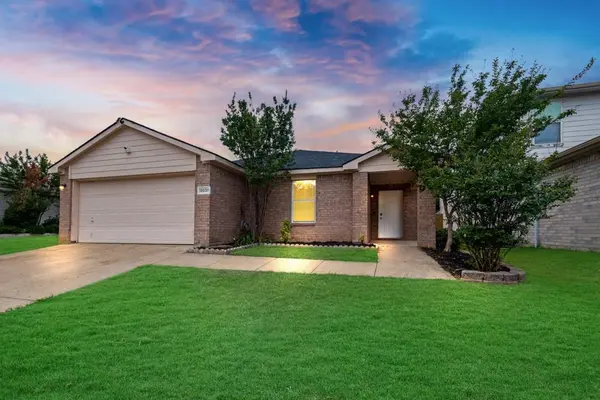 13837 Canyon Ranch Road, Fort Worth, TX 76262