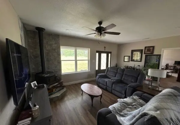 1449 County Road 4131, Cumby, TX 75433