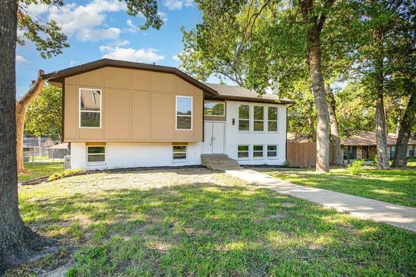 707 W Red Bird Lane, Dallas, TX 75232